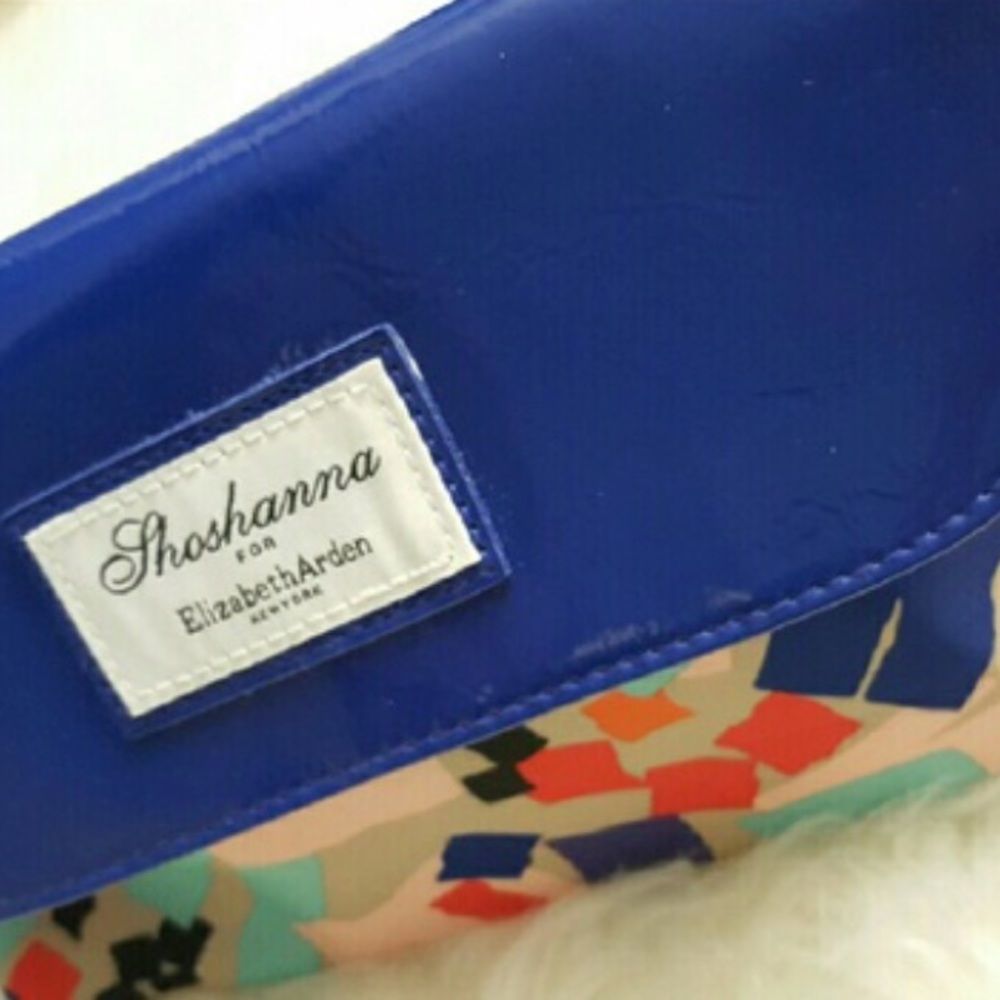 Elizabeth Arden Cosmetic Case